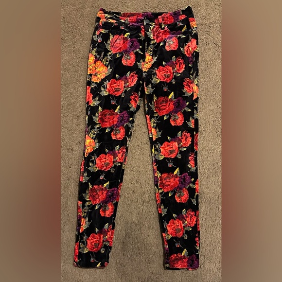 Soft Surroundings Woman’s Black Floral Velvet Skinny Pants Sz 4 Cottagecore - Picture 2 of 5